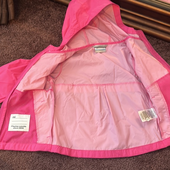 Pink Columbia 3T rain coat Excellent Used Condition - Picture 4 of 5